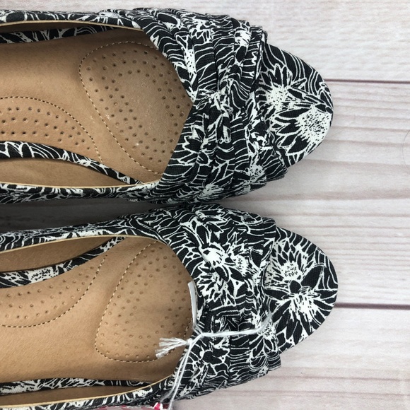 dexflex comfort Women Size 7 Sandals Wedge Heel - Picture 4 of 8